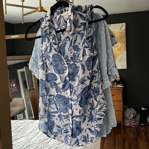 White and blue tropical tank